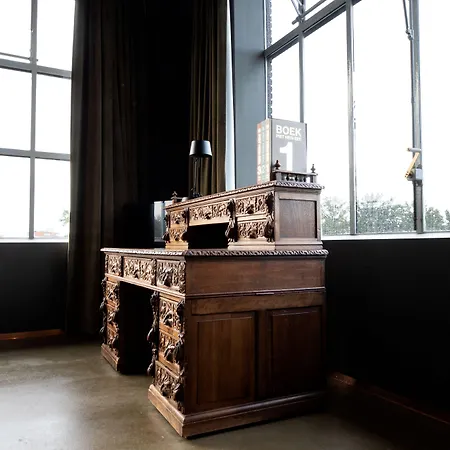 Piet Hein Eek Szálloda 3*